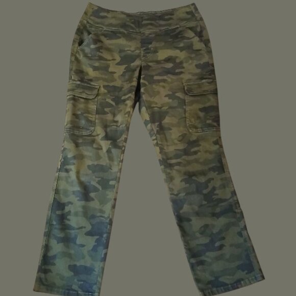 BELLE BY KIM GRAVEL Camouflage Cargo Pants 12 - NWOT - Picture 5 of 13
